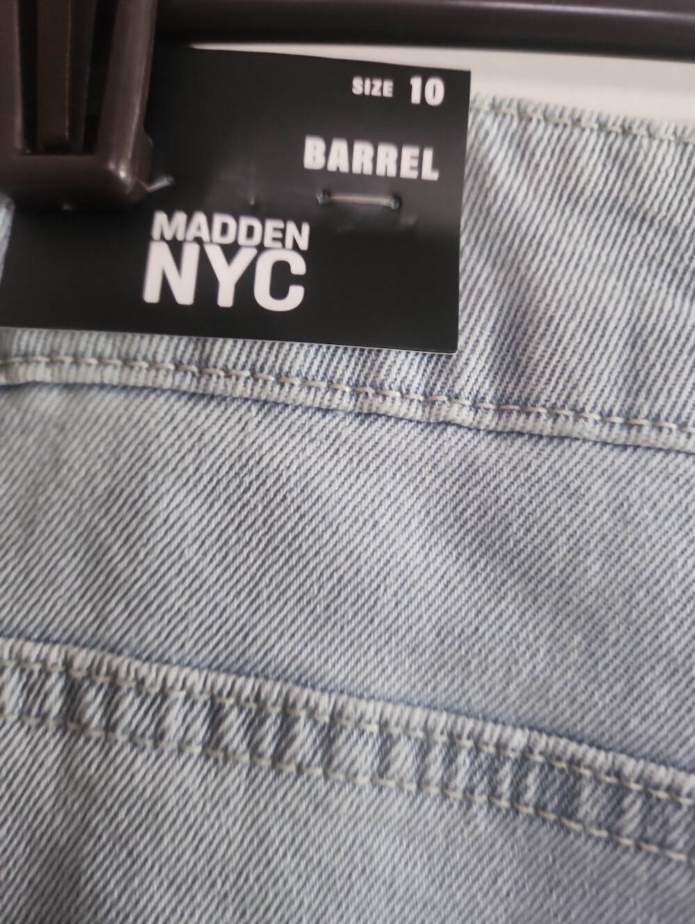 Women’s  Light Wash Mid Rise Barrel Denim  Jeans - Picture 9 of 11